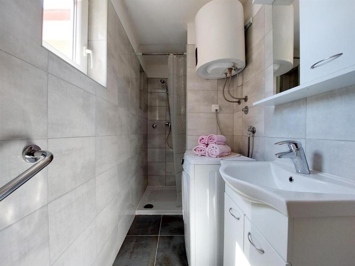 Apartment Tamarut ซริกเวนิซา ภายนอก รูปภาพ